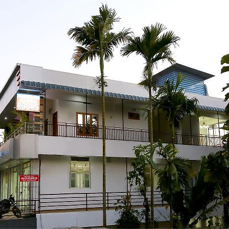 Holiday Villa Thekkady Eksteriør billede
